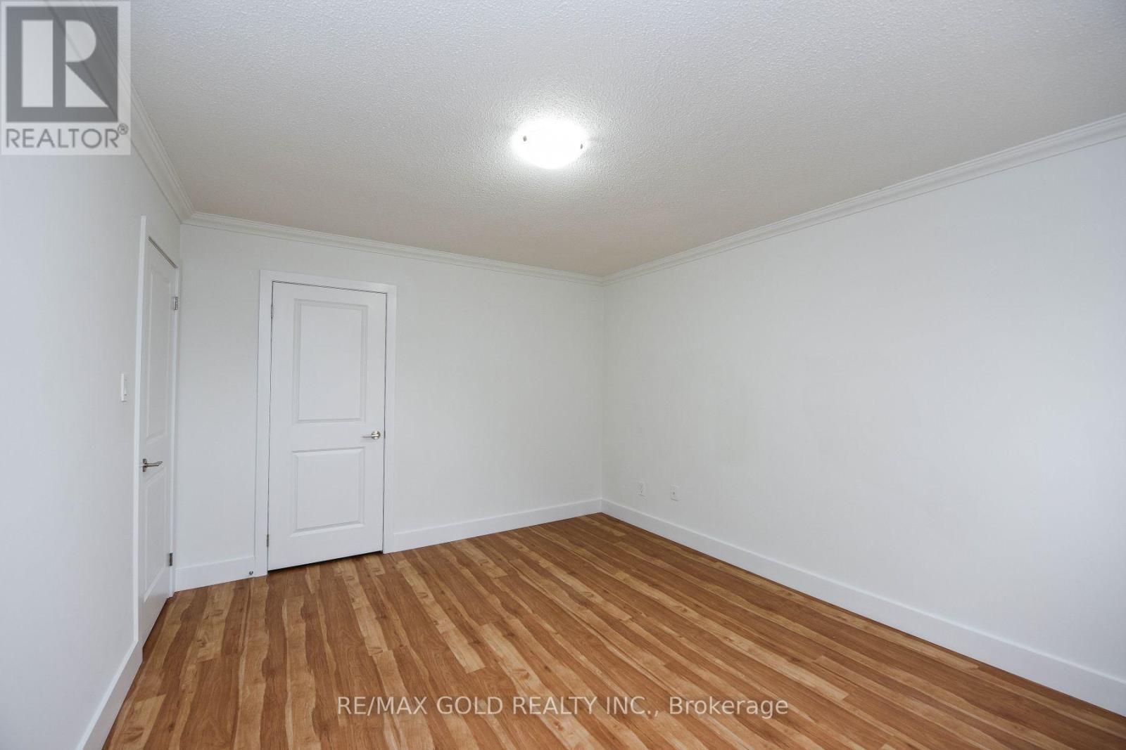 51 Malcolm Crescent, Brampton, Ontario  L6S 3C7 - Photo 17 - W12643112