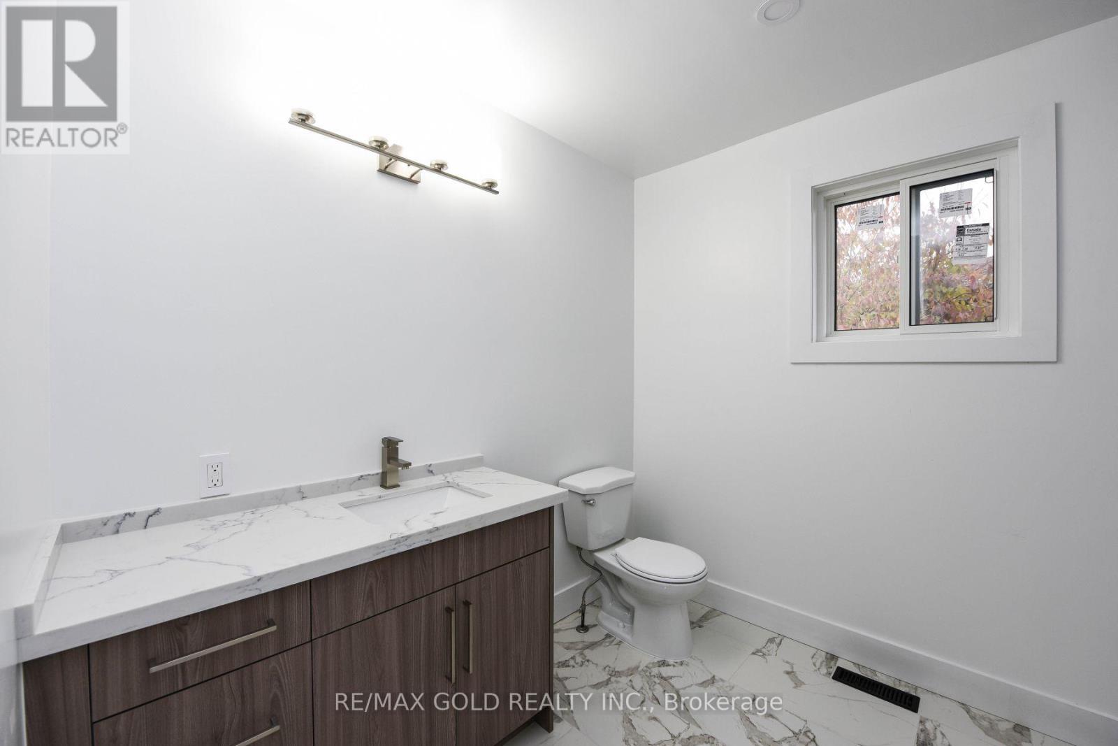 51 Malcolm Crescent, Brampton, Ontario  L6S 3C7 - Photo 18 - W12643112