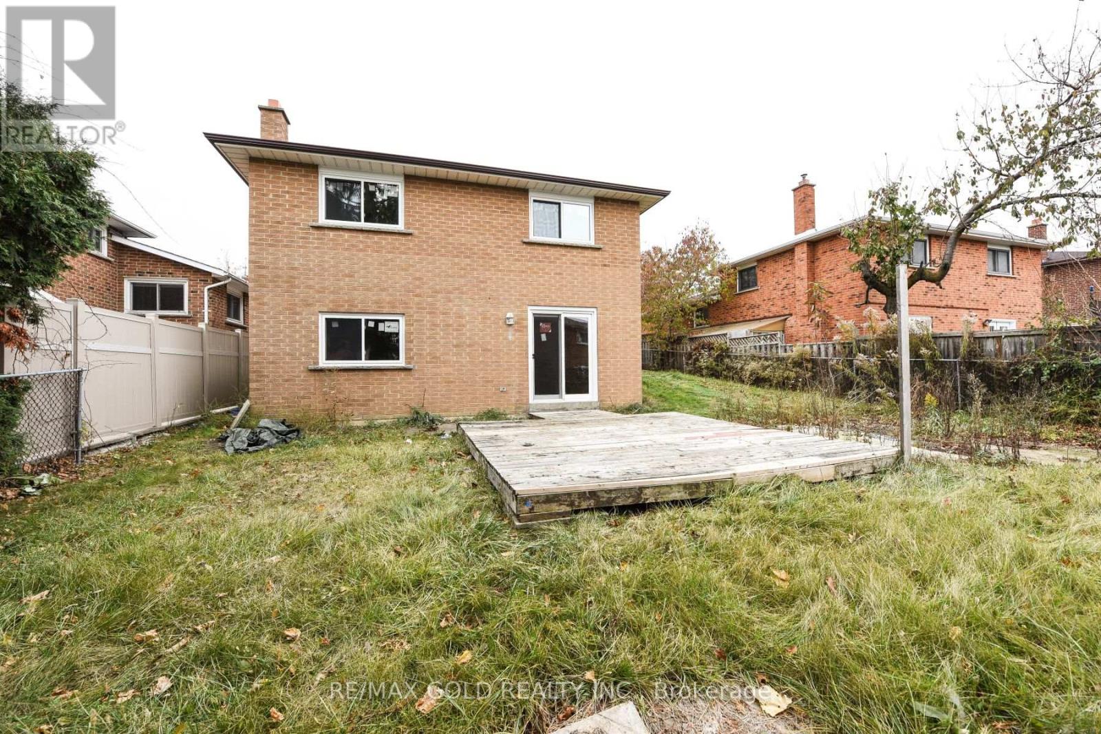 51 Malcolm Crescent, Brampton, Ontario  L6S 3C7 - Photo 33 - W12643112