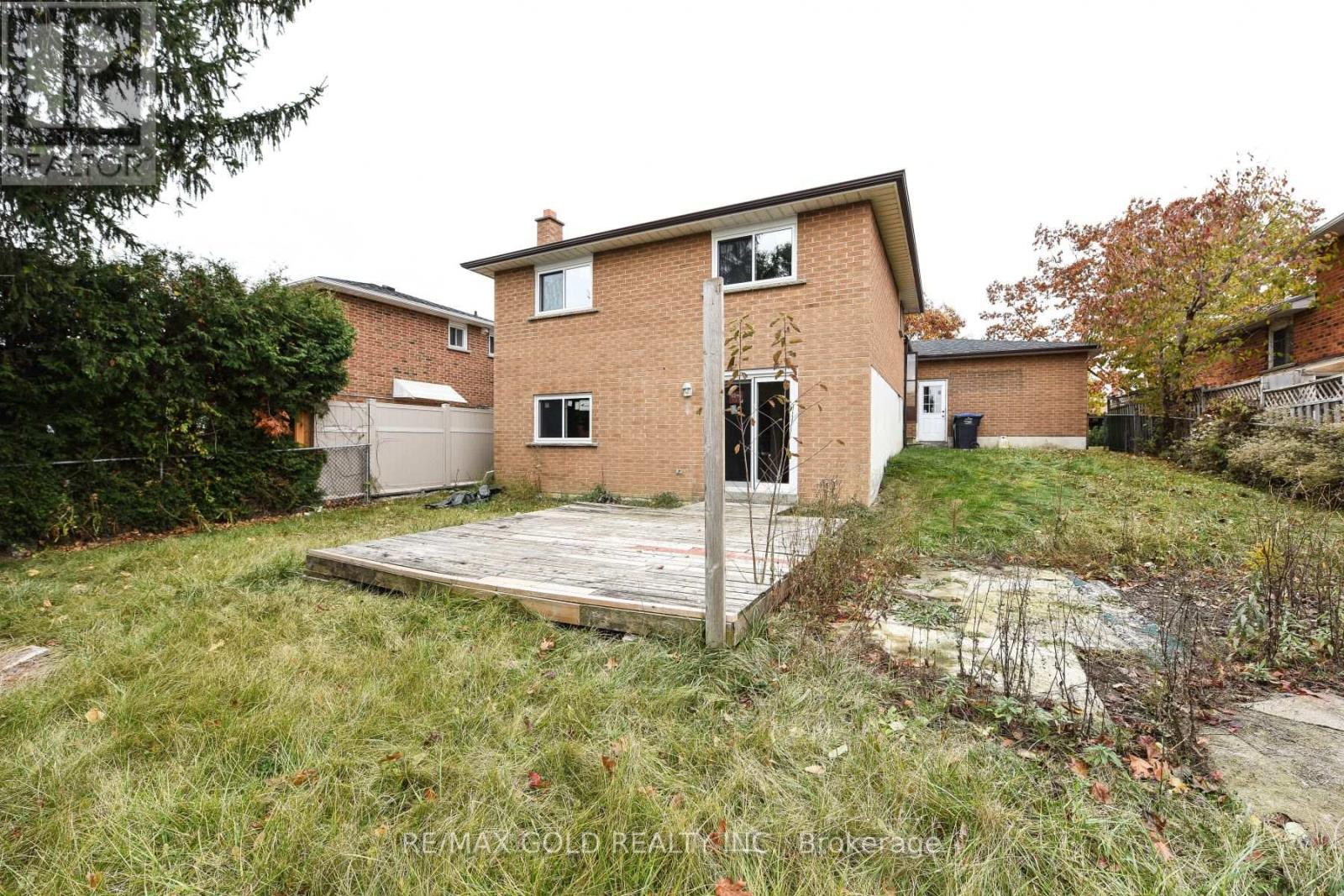 51 Malcolm Crescent, Brampton, Ontario  L6S 3C7 - Photo 34 - W12643112