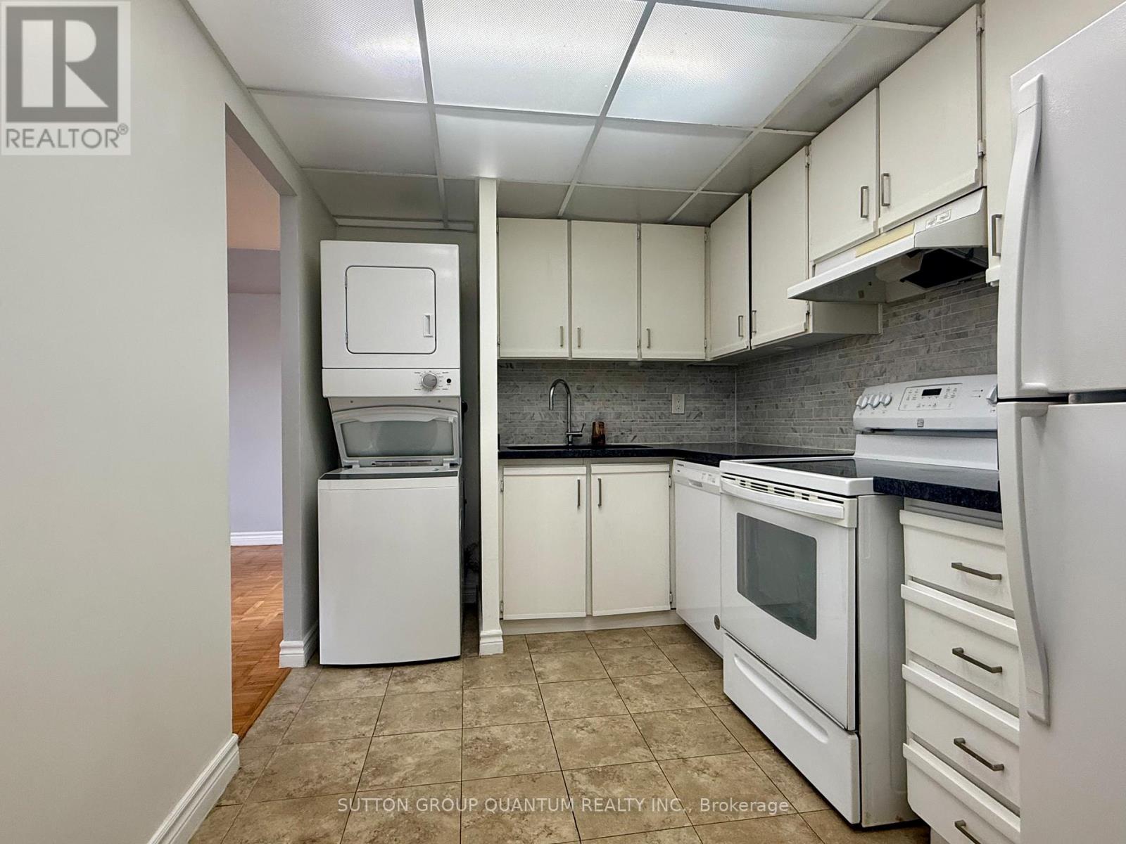 603 - 3700 Kaneff Crescent, Mississauga, Ontario  L5A 4B8 - Photo 6 - W12643146