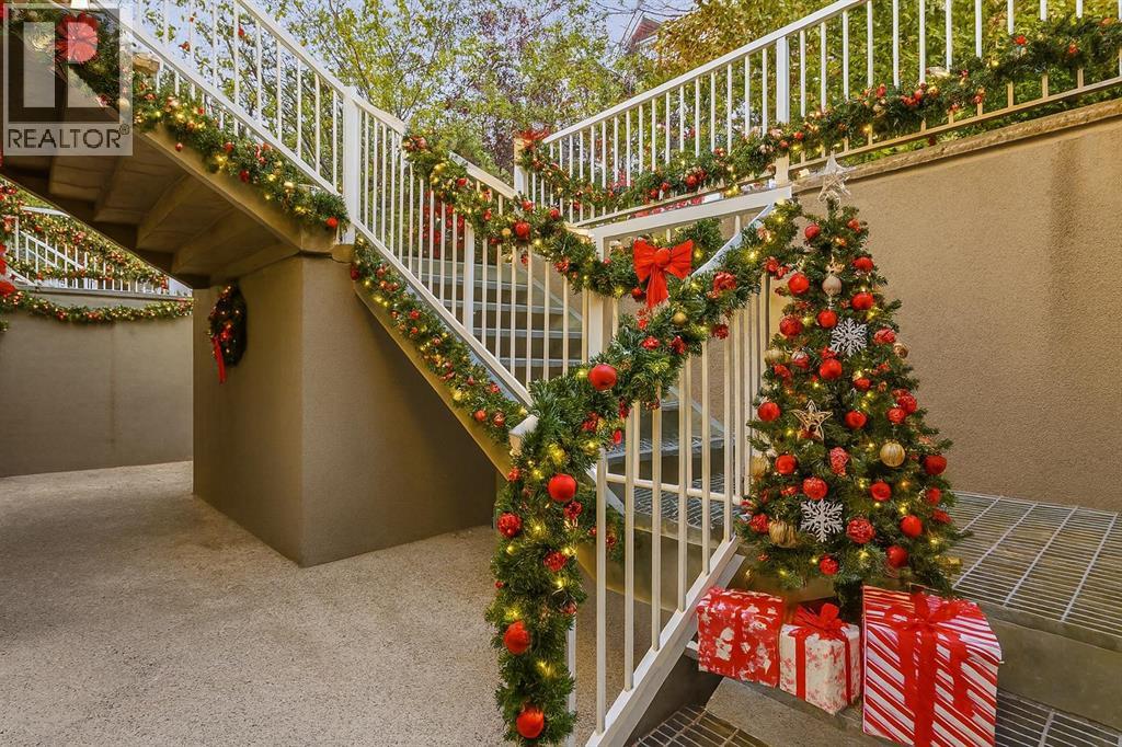 147 Mckenzie Towne Close Se, Calgary, Alberta  T2Z 1A7 - Photo 2 - A2263174