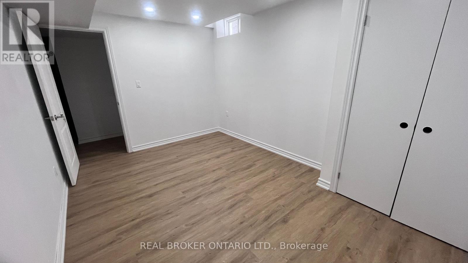 Basement Apartment - 15 Birchpark Drive, Whitby, Ontario  L1R 3P2 - Photo 11 - E12637636