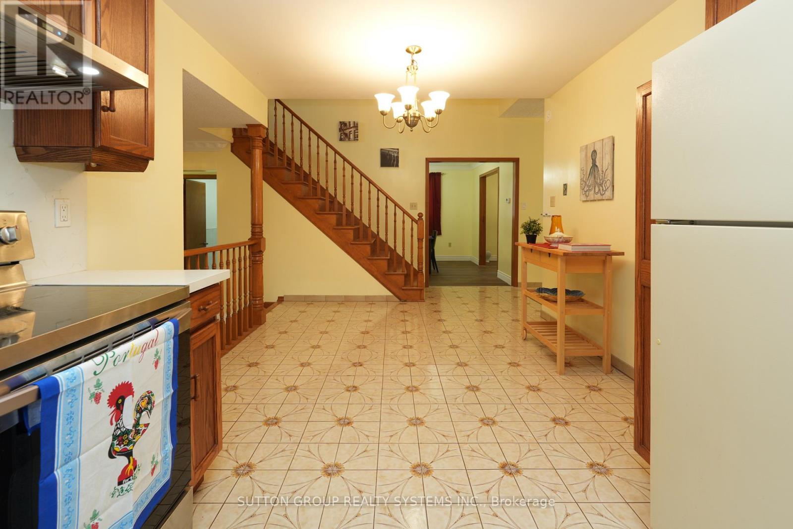 101 Henley Drive, Hamilton, Ontario  L8E 4M3 - Photo 12 - X12643104