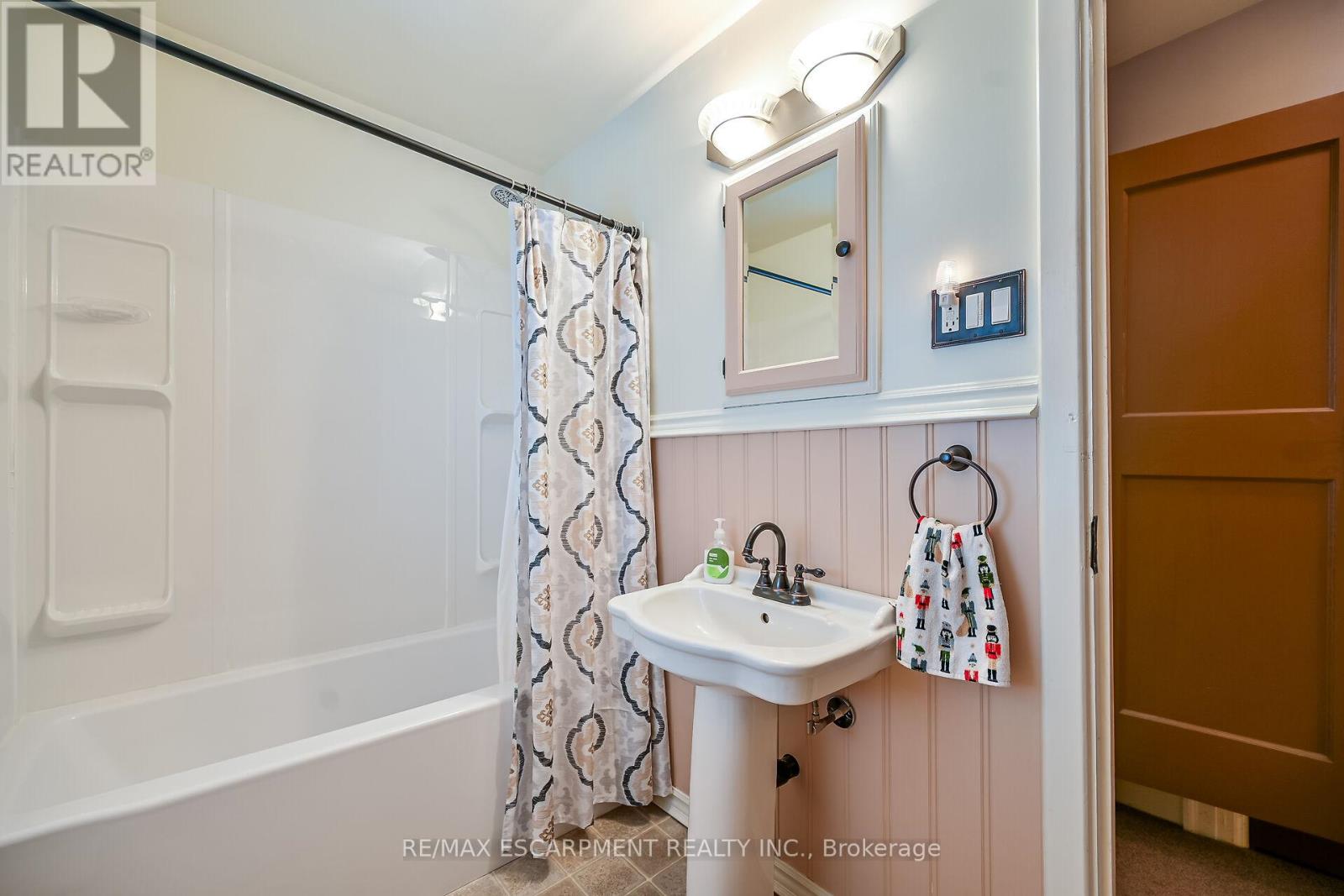 66 King Street E, Haldimand, Ontario  N0A 1H0 - Photo 29 - X12643152