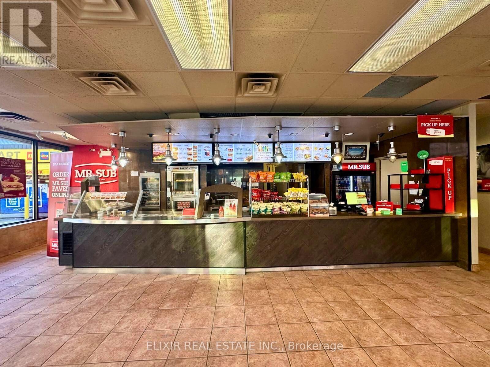 478 King Street E, Hamilton, Ontario  L8N 1C8 - Photo 5 - X12643166