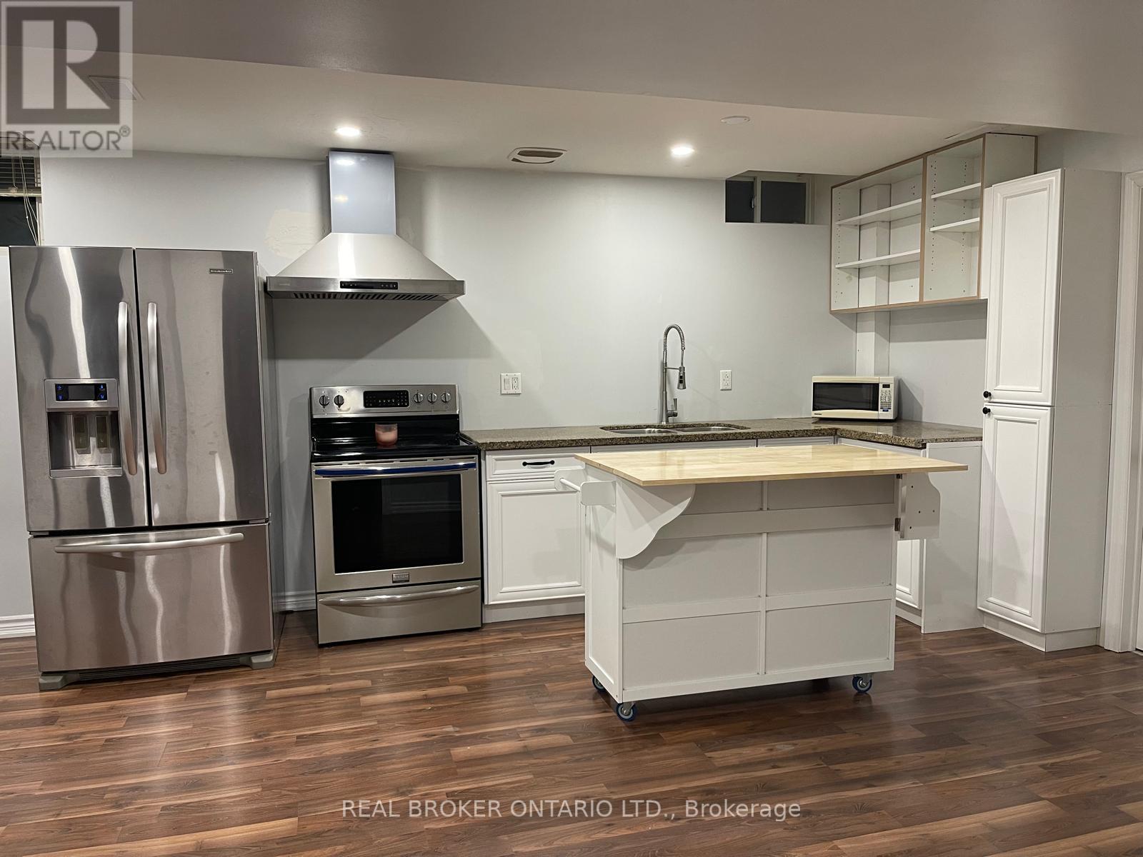 Basement Apartment - 15 Birchpark Drive, Whitby, Ontario  L1R 3P2 - Photo 3 - E12637636