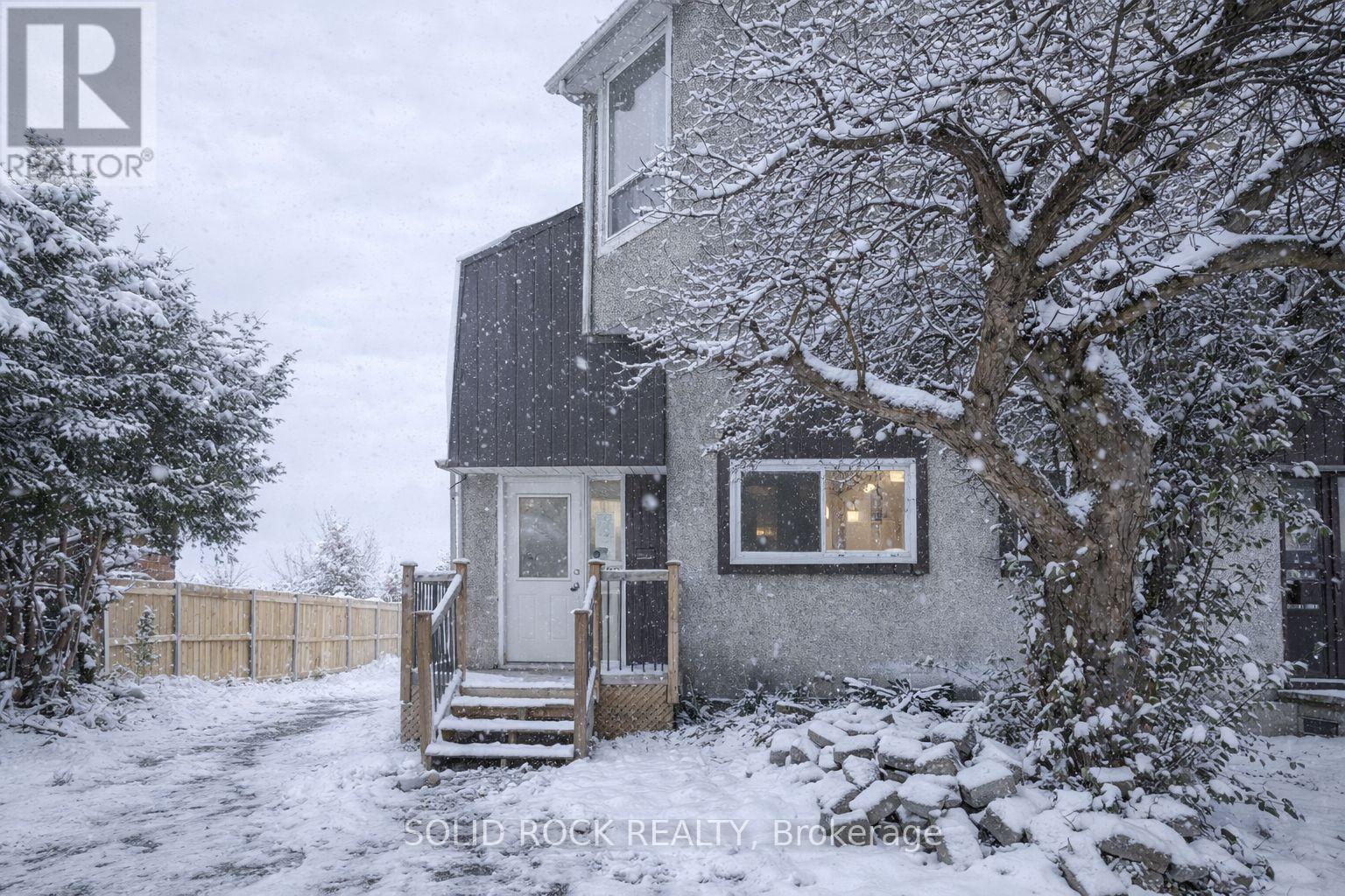 1432 Leigh Crescent, Ottawa, Ontario  K1J 8E4 - Photo 2 - X12381018