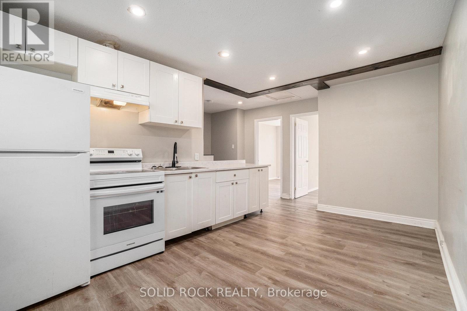 1432 Leigh Crescent, Ottawa, Ontario  K1J 8E4 - Photo 12 - X12381018