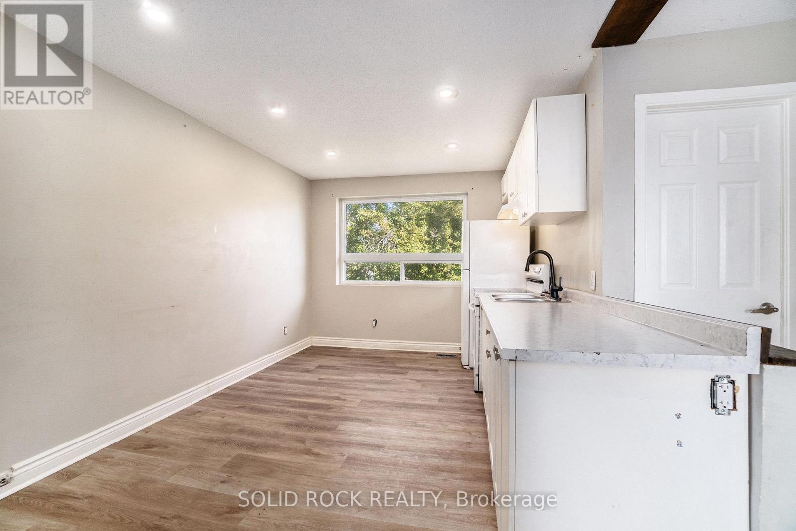 1432 Leigh Crescent, Ottawa, Ontario  K1J 8E4 - Photo 13 - X12381018