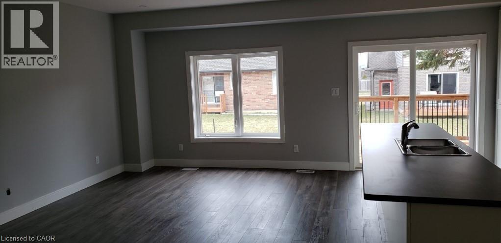 291 Falcon Drive Unit# 4, Woodstock, Ontario  N4T 0M7 - Photo 5 - 40794590