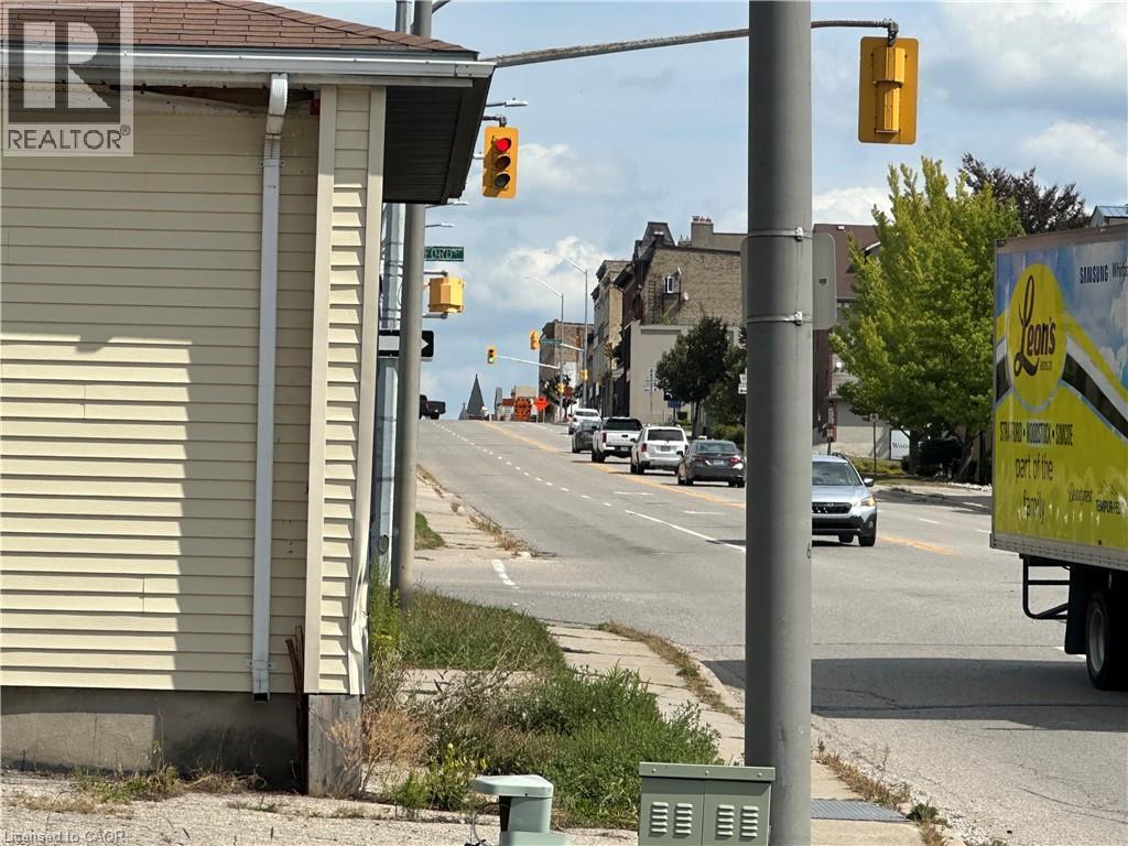 257 Dundas Street, Woodstock, Ontario  N4S 1A9 - Photo 19 - 40794398