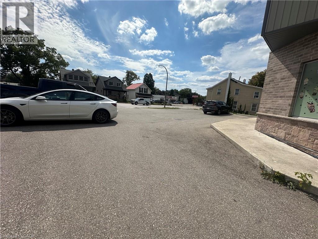 257 Dundas Street, Woodstock, Ontario  N4S 1A9 - Photo 20 - 40794398