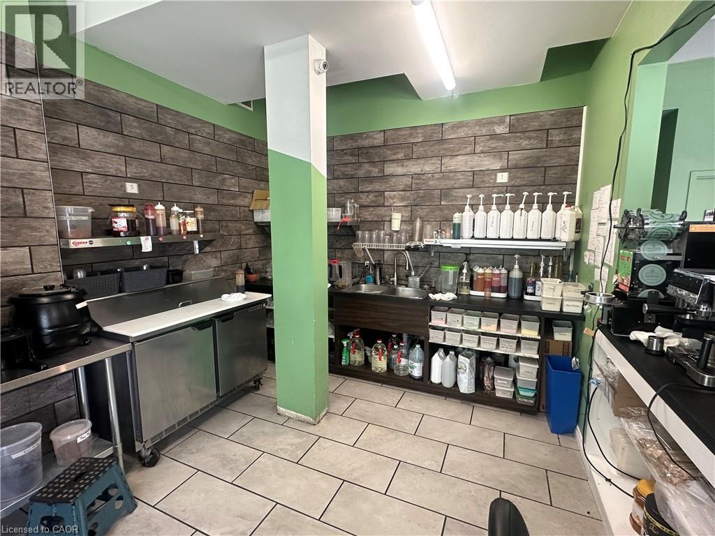 257 Dundas Street, Woodstock, Ontario  N4S 1A9 - Photo 5 - 40794398