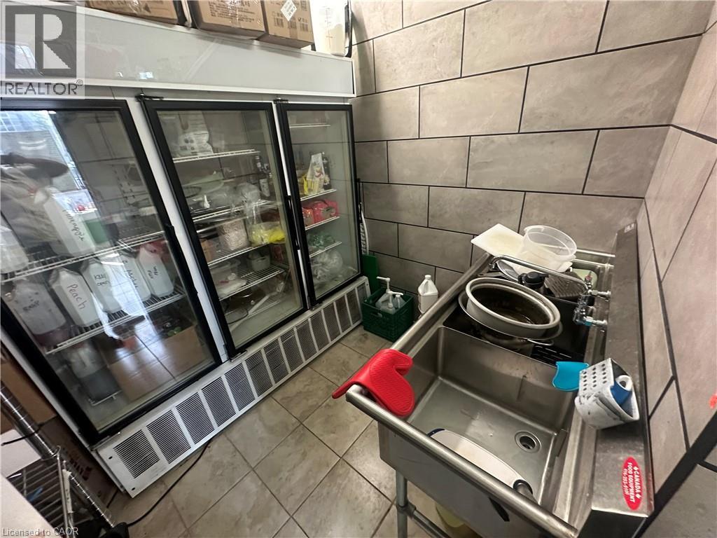 257 Dundas Street, Woodstock, Ontario  N4S 1A9 - Photo 8 - 40794398