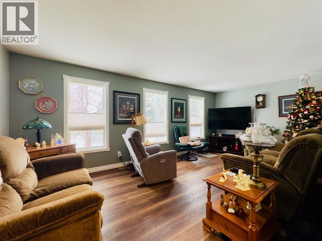 7605 29 Avenue, Coleman, Alberta  T0K 0M0 - Photo 17 - A2275772