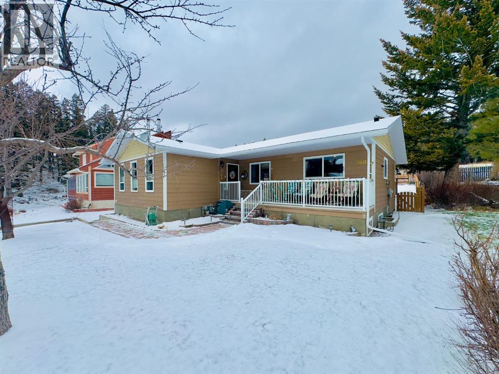 7605 29 Avenue, Coleman, Alberta  T0K 0M0 - Photo 2 - A2275772