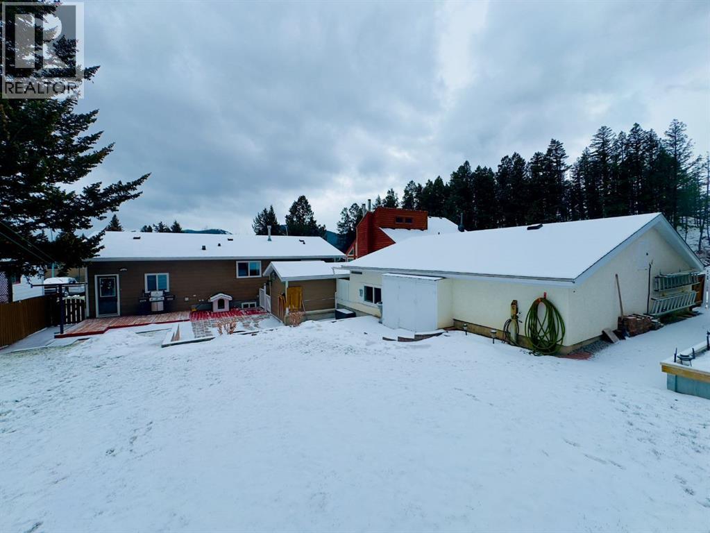 7605 29 Avenue, Coleman, Alberta  T0K 0M0 - Photo 5 - A2275772