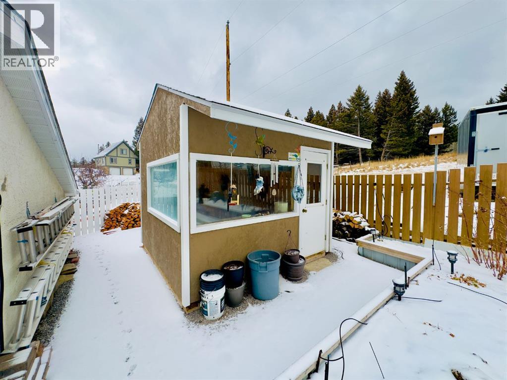7605 29 Avenue, Coleman, Alberta  T0K 0M0 - Photo 7 - A2275772