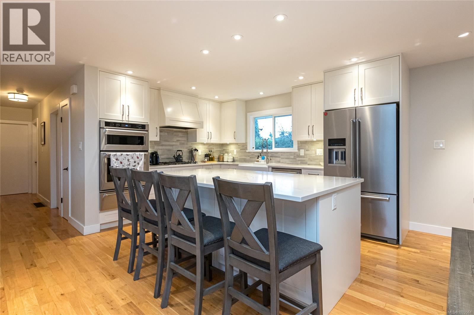 7227 Seabrook Rd, Central Saanich, British Columbia  V8M 1M5 - Photo 11 - 1022061