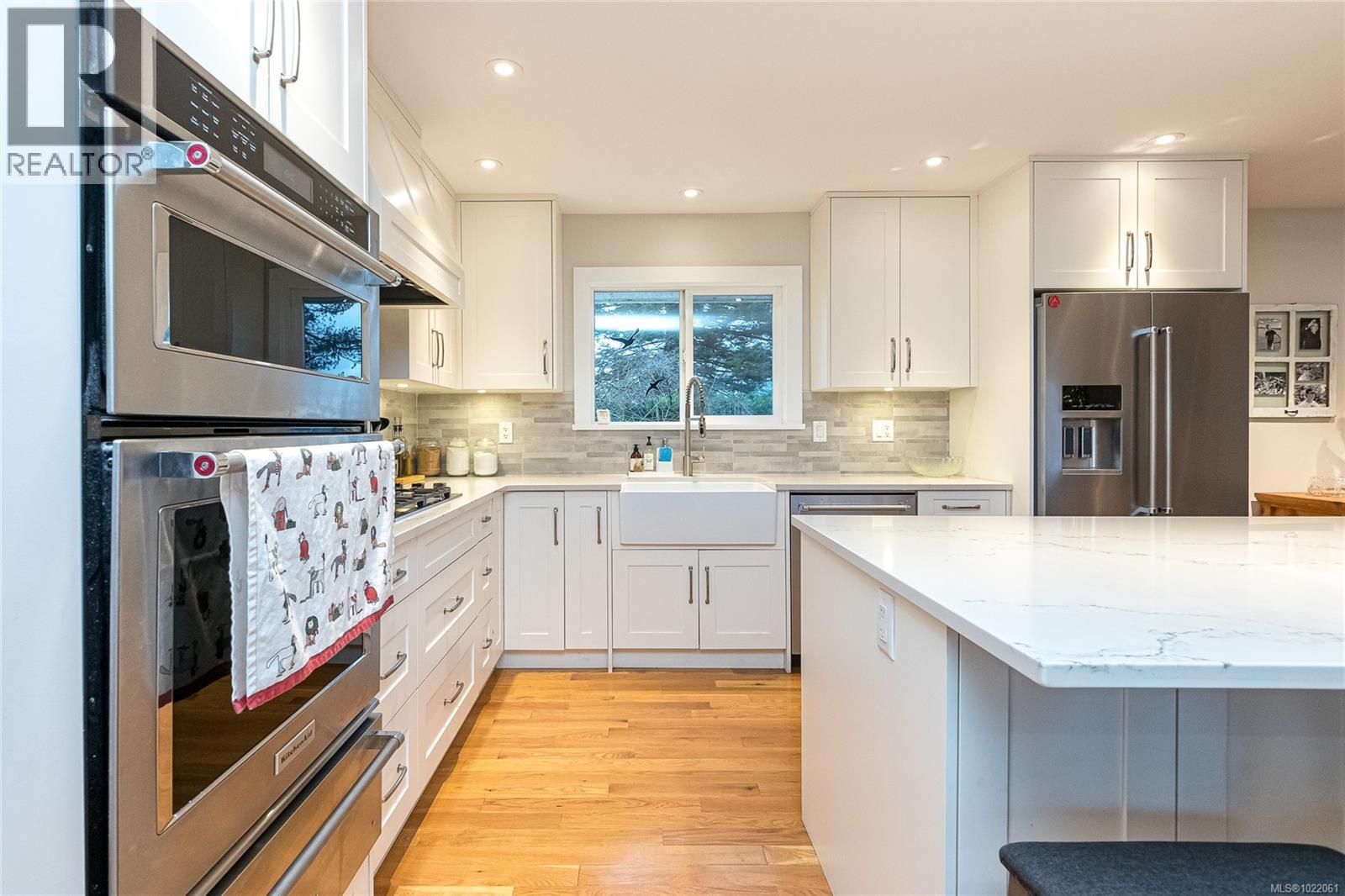 7227 Seabrook Rd, Central Saanich, British Columbia  V8M 1M5 - Photo 16 - 1022061