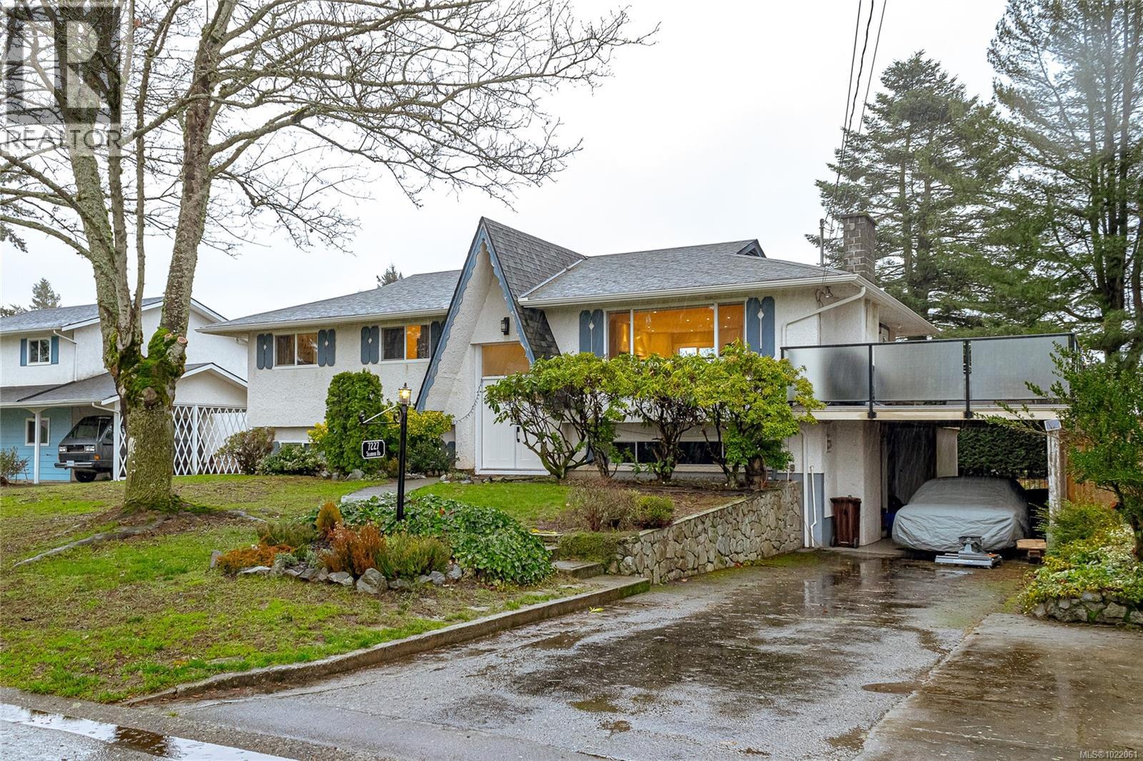 7227 Seabrook Rd, Central Saanich, British Columbia  V8M 1M5 - Photo 3 - 1022061