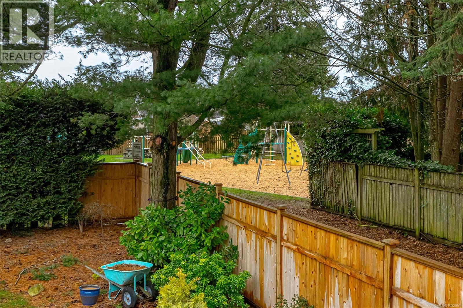 7227 Seabrook Rd, Central Saanich, British Columbia  V8M 1M5 - Photo 40 - 1022061