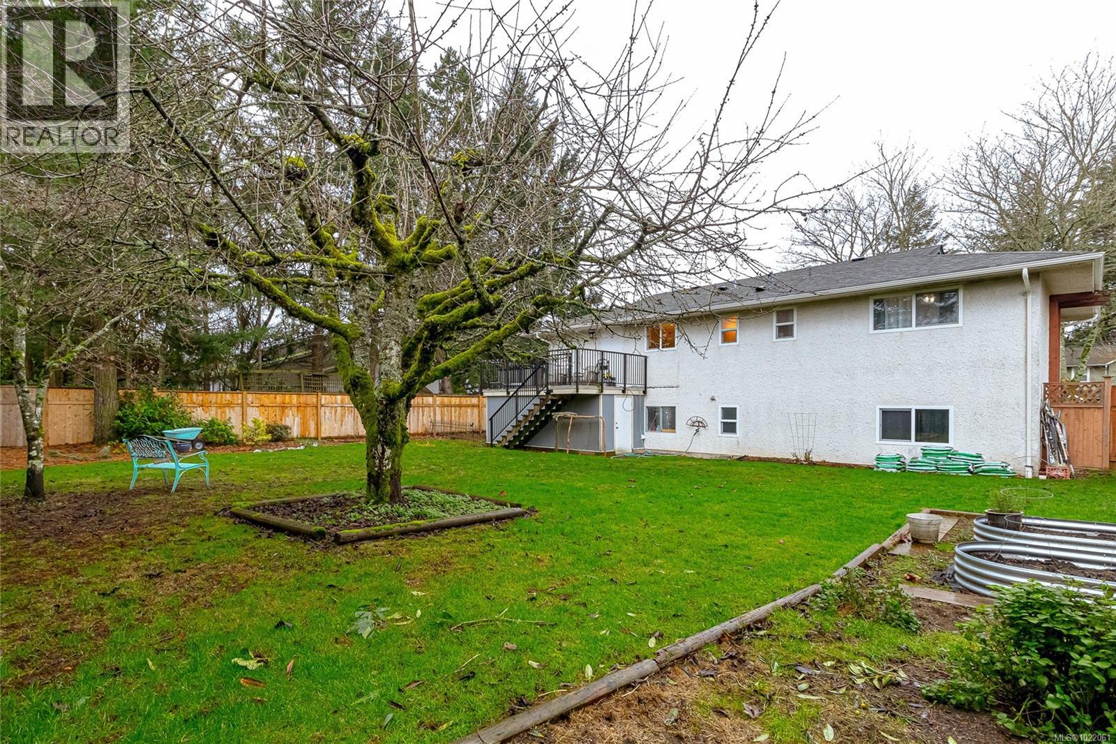 7227 Seabrook Rd, Central Saanich, British Columbia  V8M 1M5 - Photo 41 - 1022061