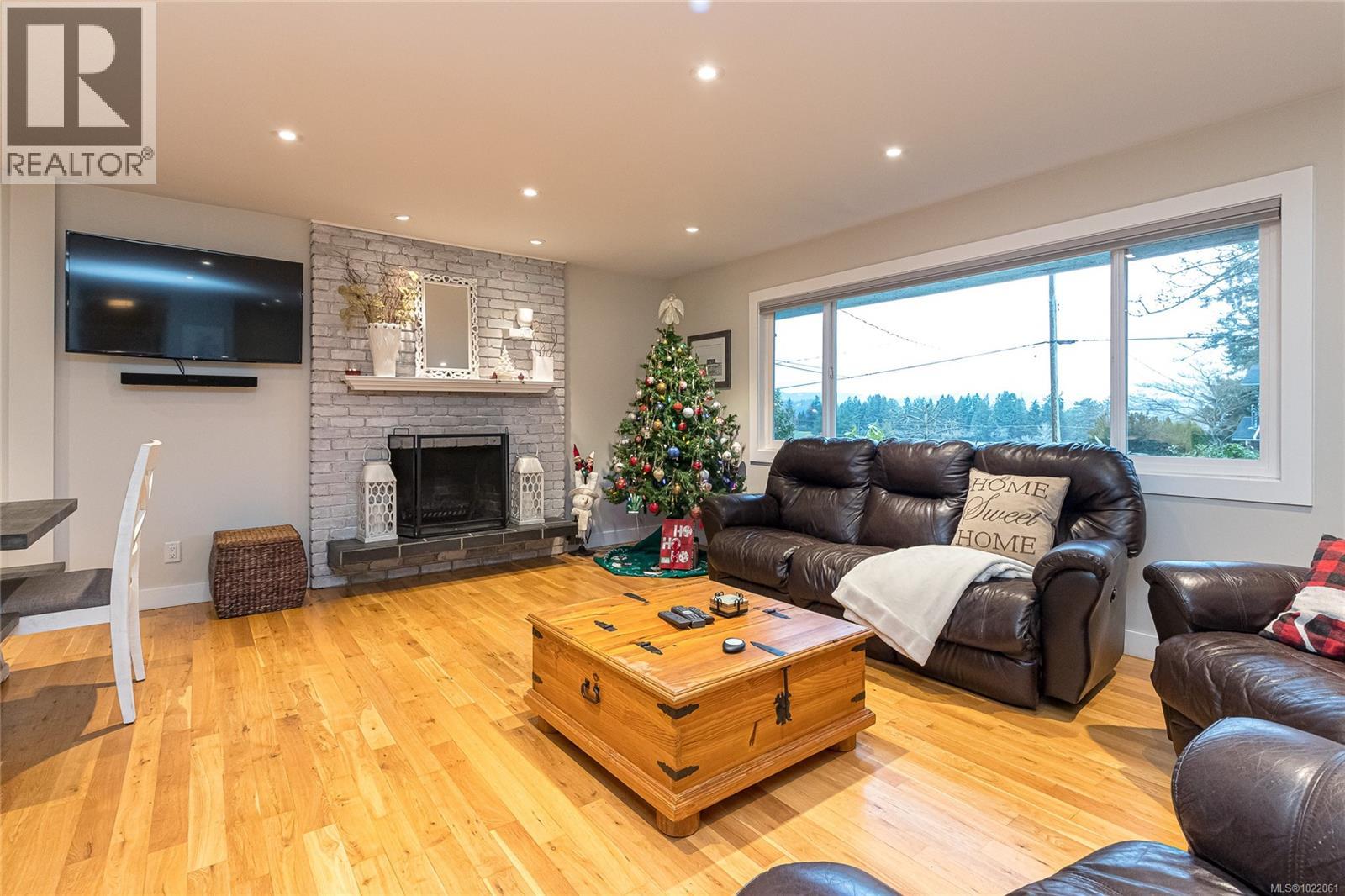 7227 Seabrook Rd, Central Saanich, British Columbia  V8M 1M5 - Photo 6 - 1022061