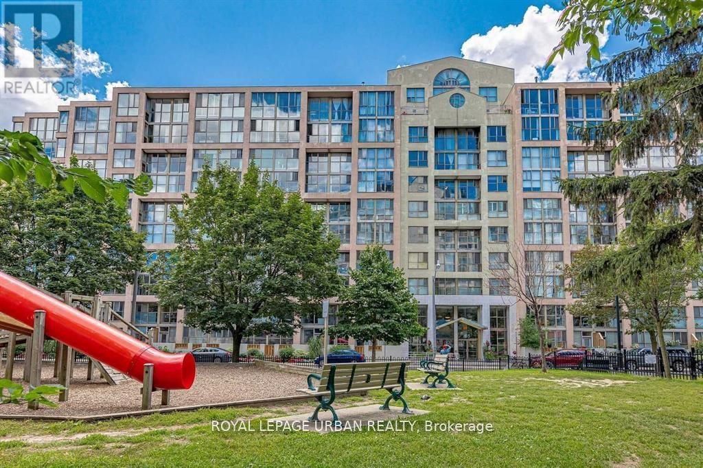 918 - 65 SCADDING AVENUE, Toronto, Ontario