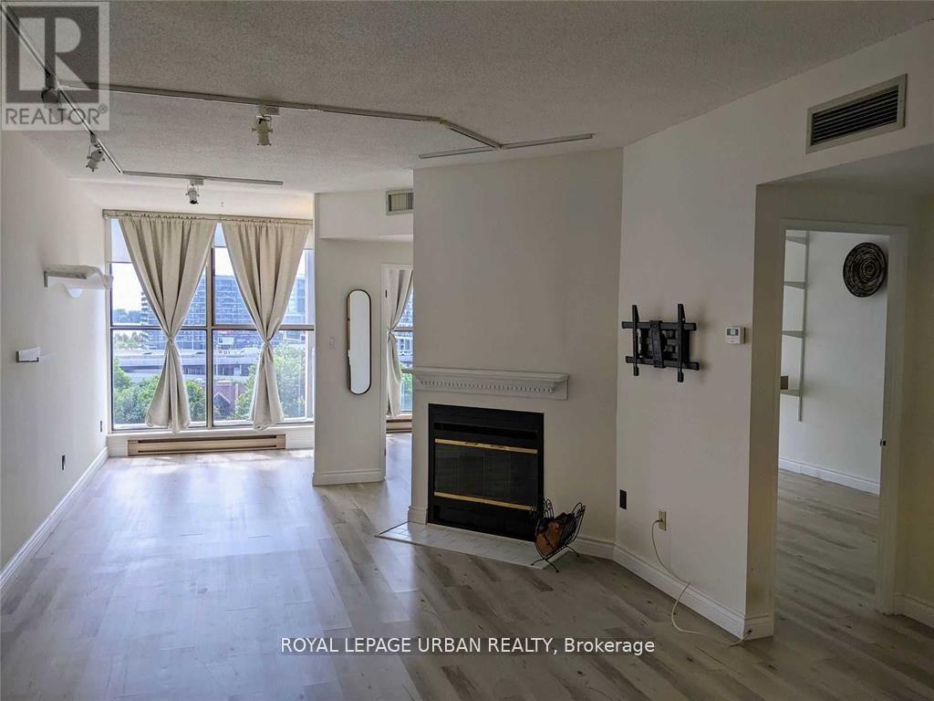 918 - 65 Scadding Avenue, Toronto, Ontario  M5A 4L1 - Photo 7 - C12643200