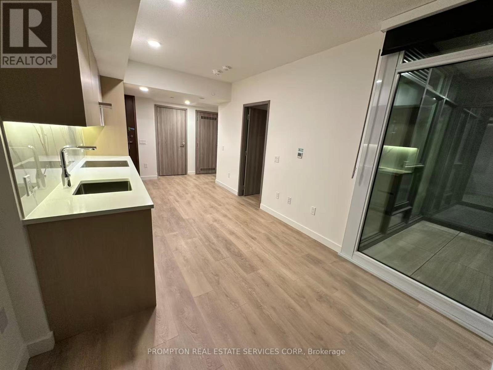 1812 - 3 Concord Cityplace Way, Toronto, Ontario  M5V 0X4 - Photo 5 - C12643276