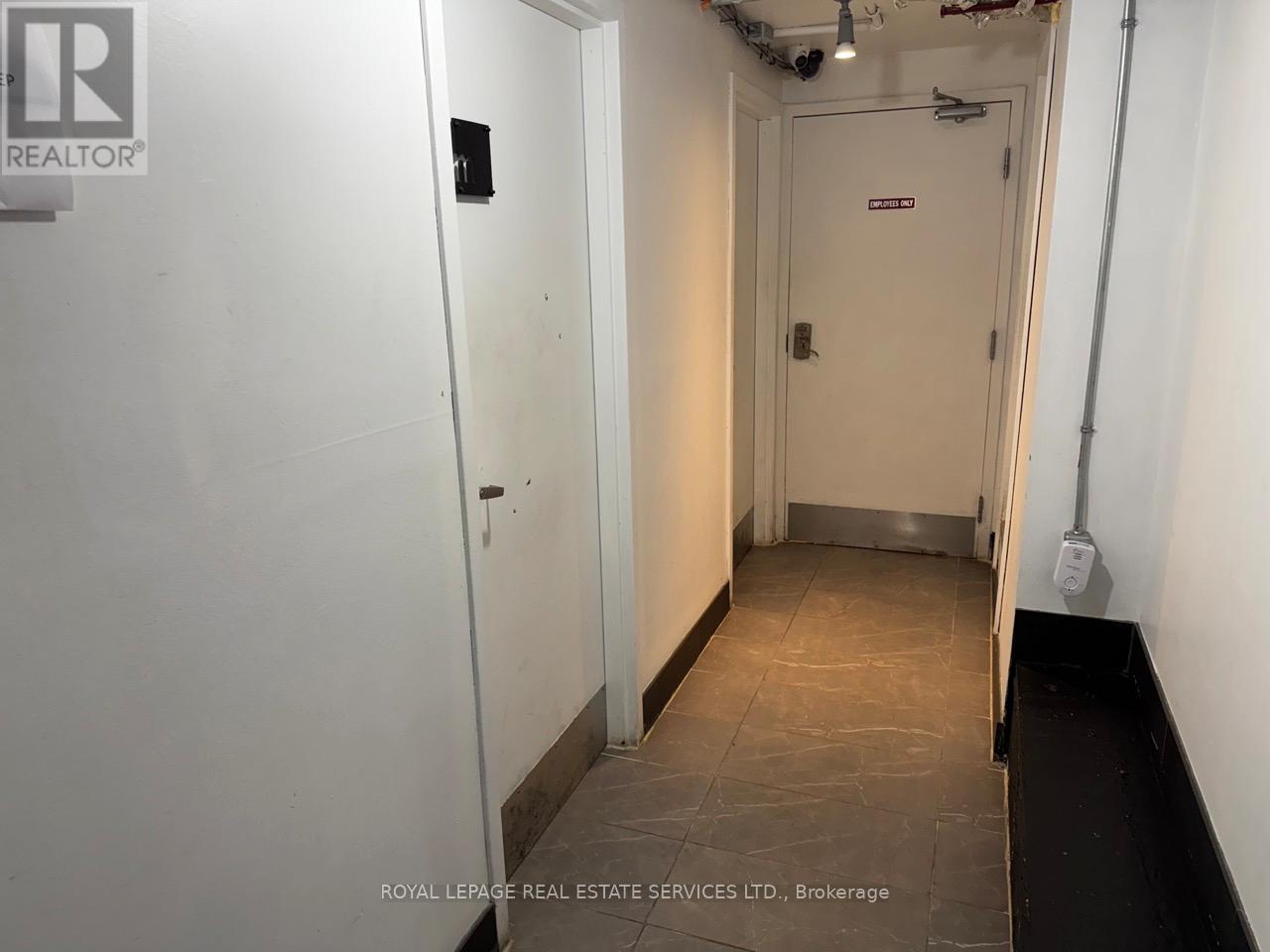 2014 Queen Street E, Toronto, Ontario  M4L 1J3 - Photo 8 - E12643202