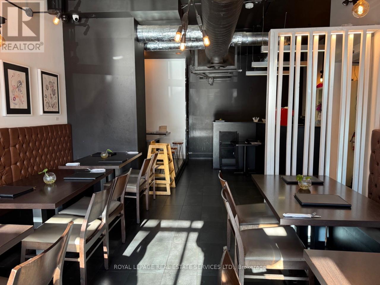 2014 Queen Street E, Toronto, Ontario  M4L 1J3 - Photo 10 - E12643234