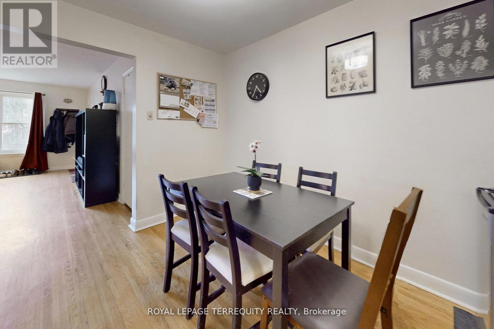 Main - 29 Love Crescent, Toronto, Ontario  M4E 1V6 - Photo 12 - E12643268