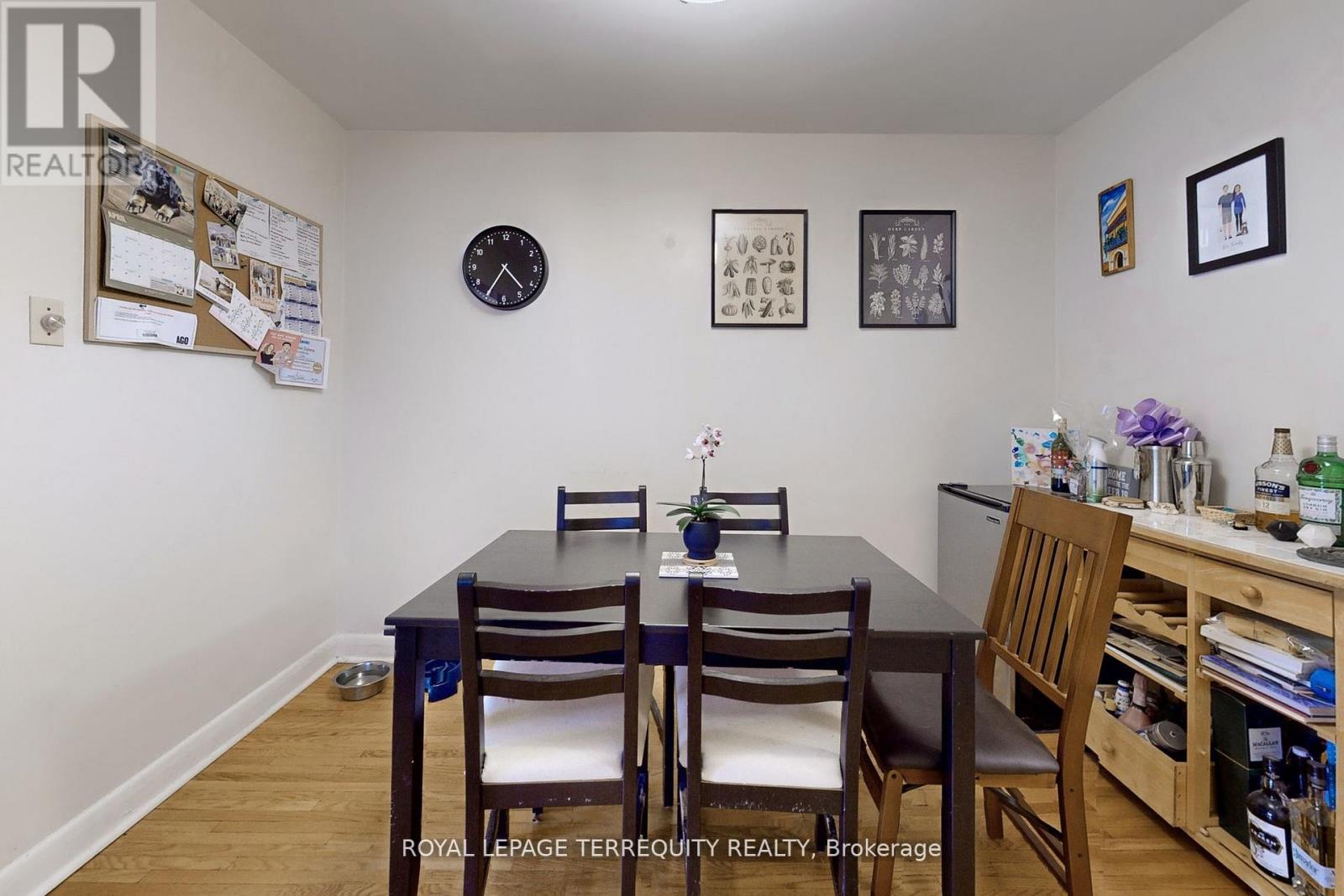 Main - 29 Love Crescent, Toronto, Ontario  M4E 1V6 - Photo 14 - E12643268