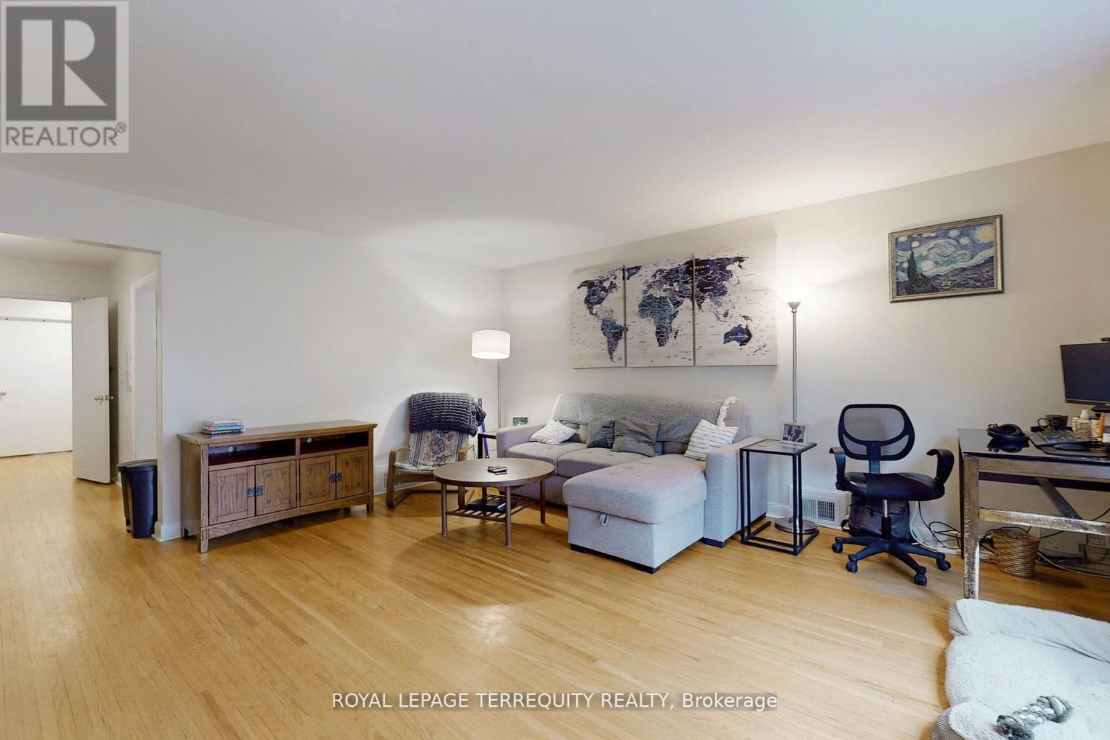 Main - 29 Love Crescent, Toronto, Ontario  M4E 1V6 - Photo 16 - E12643268