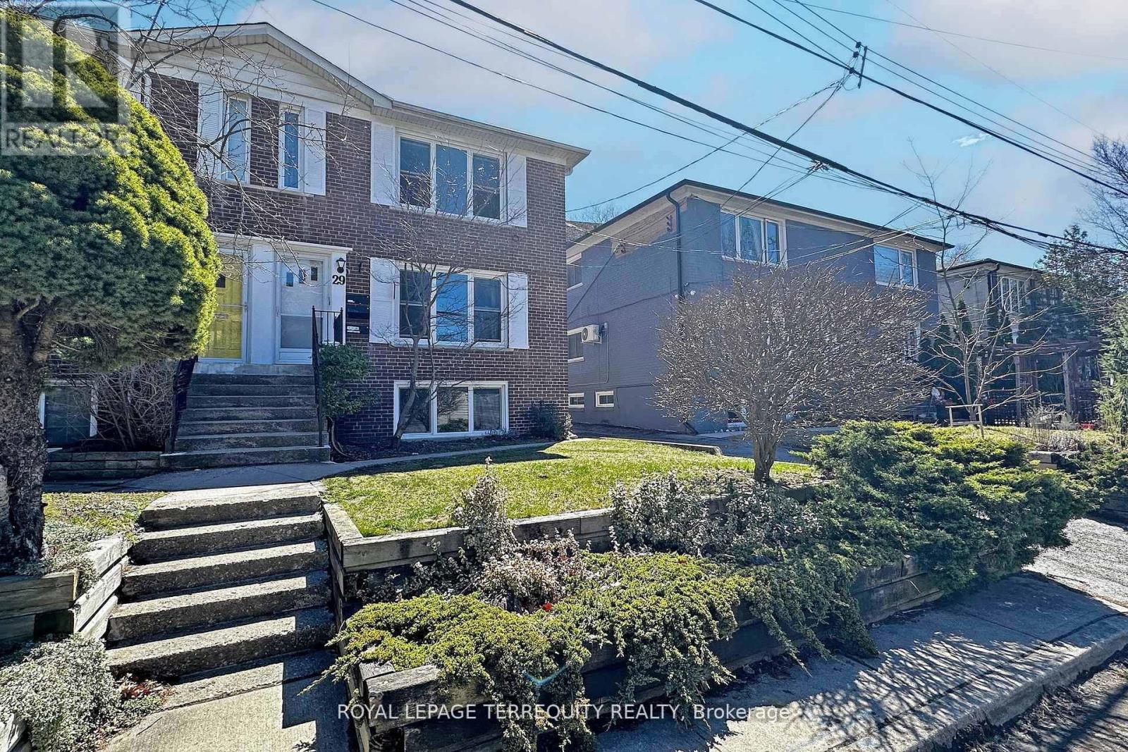 Main - 29 Love Crescent, Toronto, Ontario  M4E 1V6 - Photo 2 - E12643268