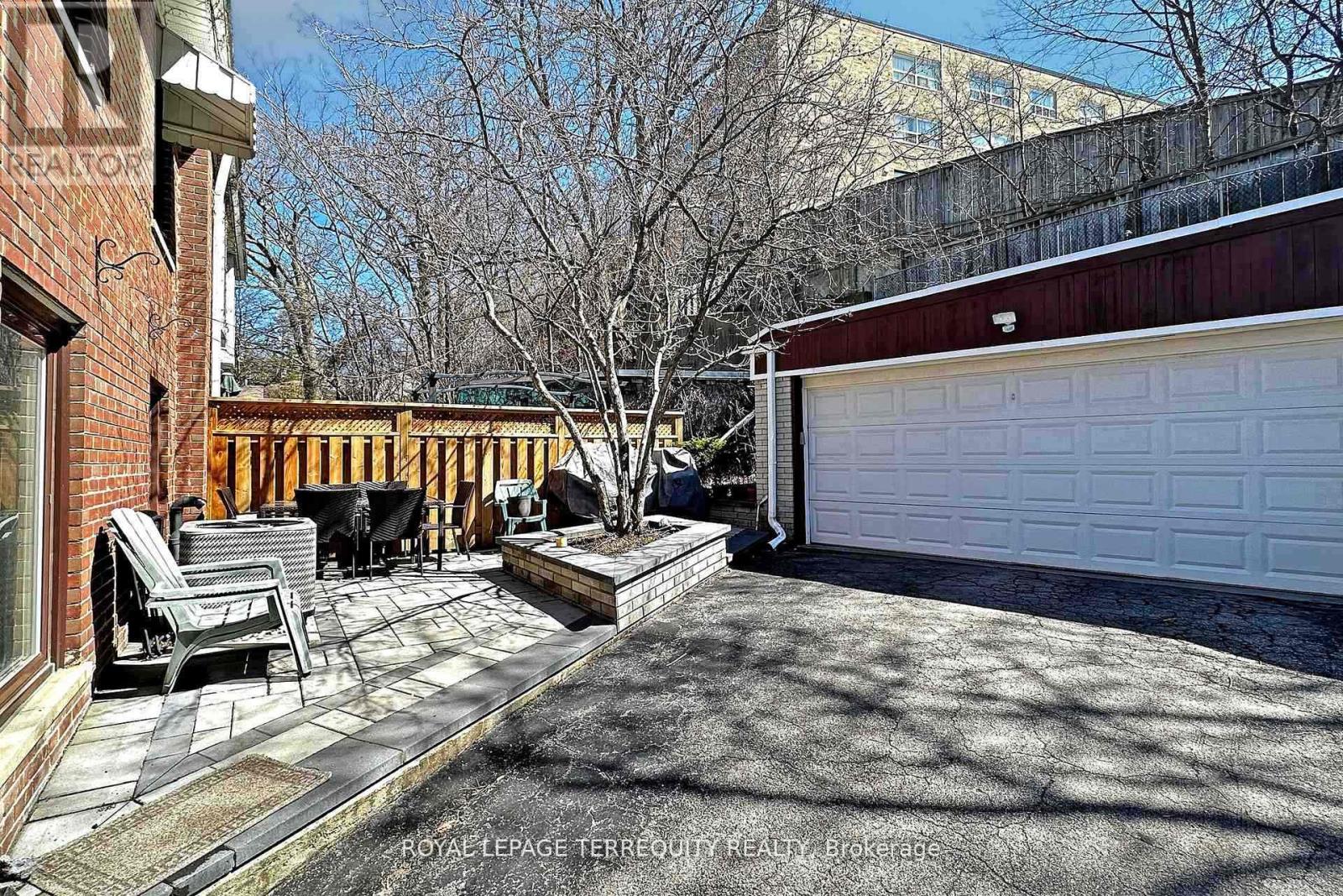 Main - 29 Love Crescent, Toronto, Ontario  M4E 1V6 - Photo 23 - E12643268