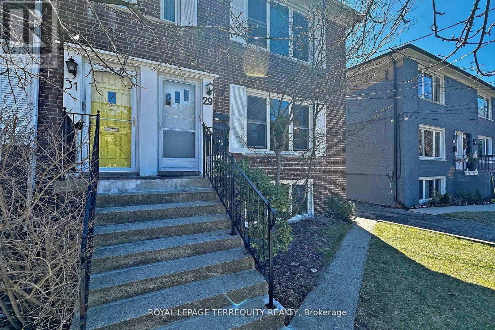 Main - 29 Love Crescent, Toronto, Ontario  M4E 1V6 - Photo 3 - E12643268