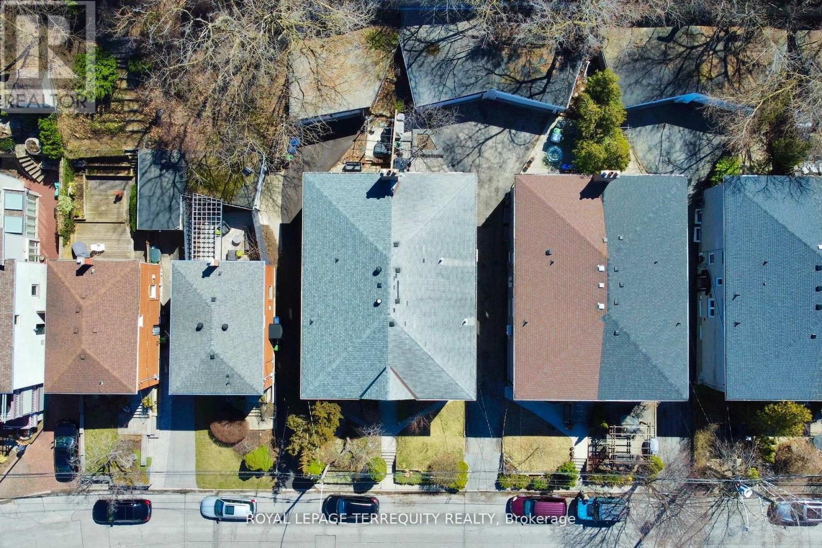 Main - 29 Love Crescent, Toronto, Ontario  M4E 1V6 - Photo 31 - E12643268