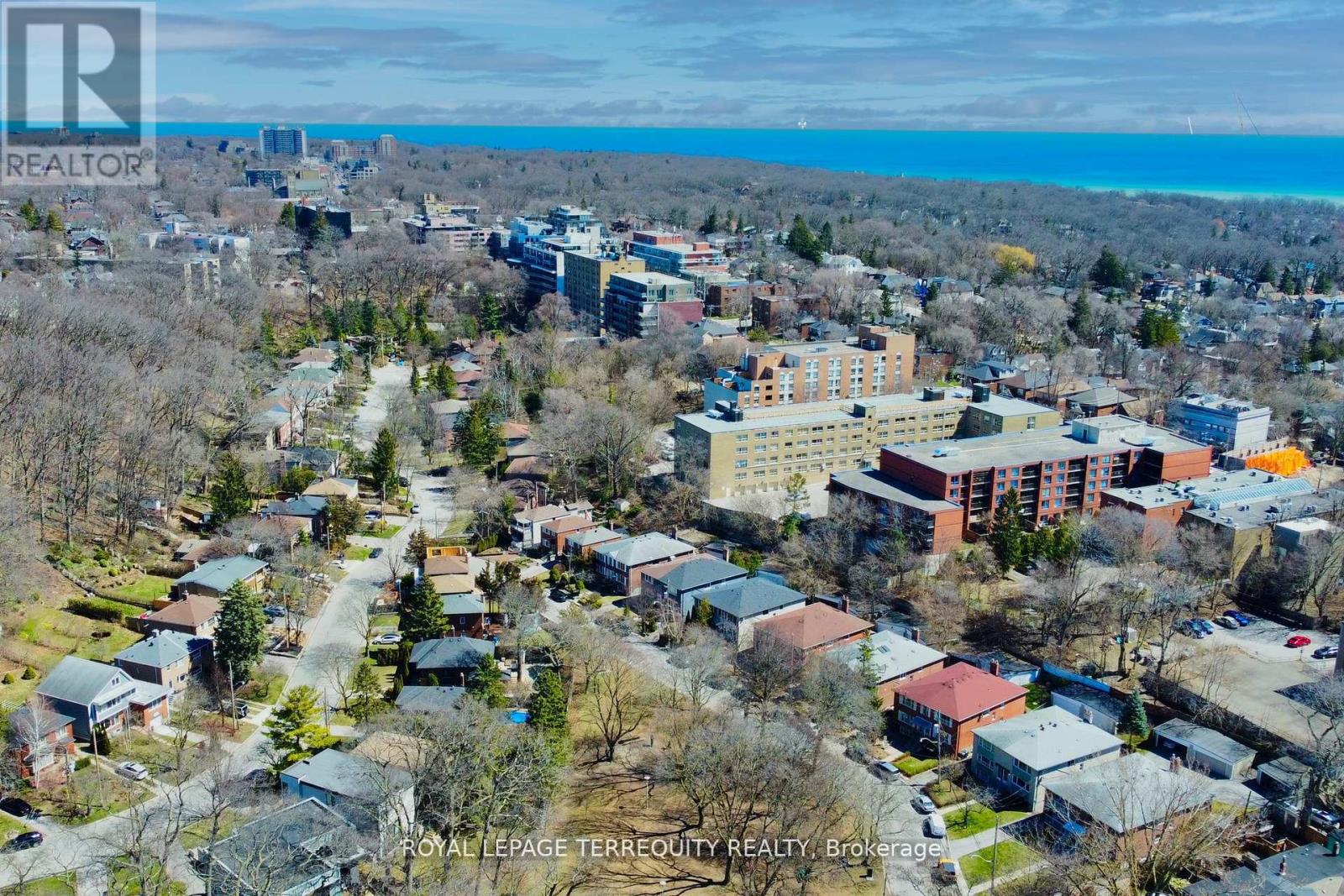 Main - 29 Love Crescent, Toronto, Ontario  M4E 1V6 - Photo 34 - E12643268