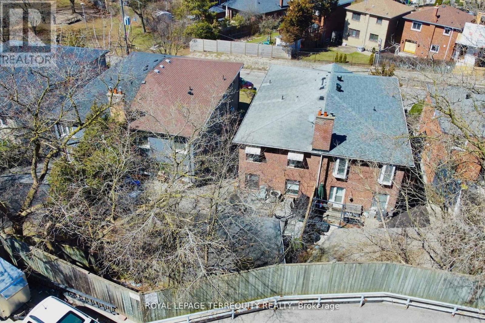 Main - 29 Love Crescent, Toronto, Ontario  M4E 1V6 - Photo 38 - E12643268