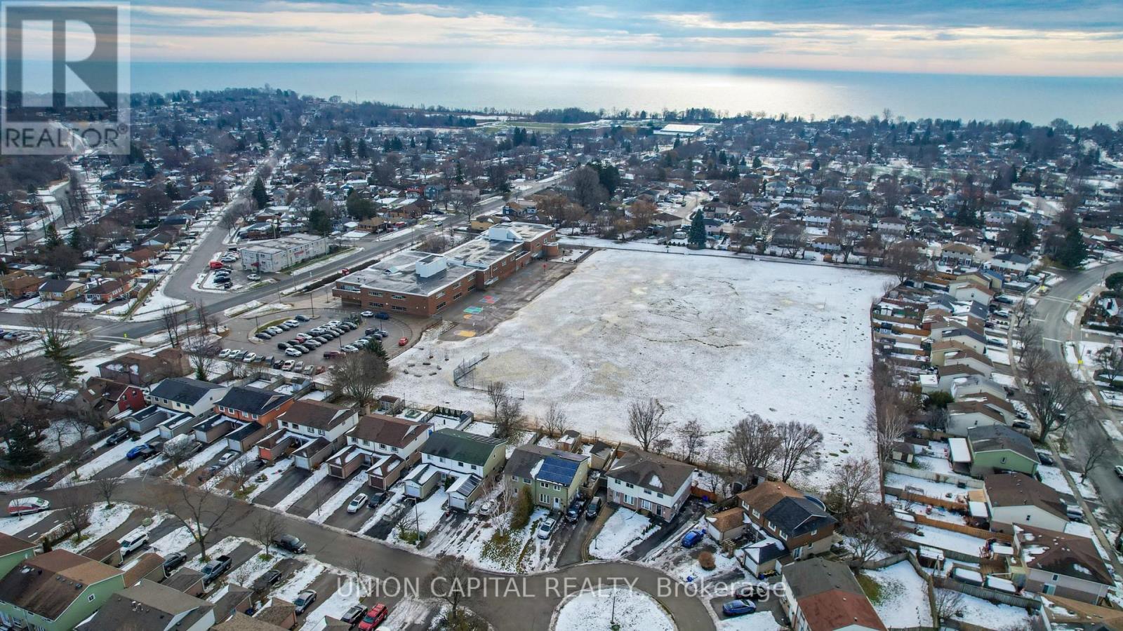 376 Calvert Court, Oshawa, Ontario  L1J 6X7 - Photo 16 - E12643290