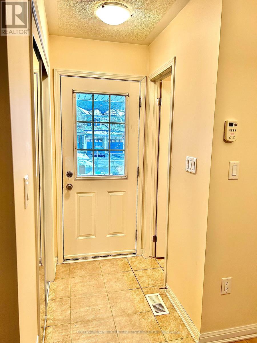 20 Steele Street, New Tecumseth, Ontario  L9R 0E6 - Photo 2 - N12643186