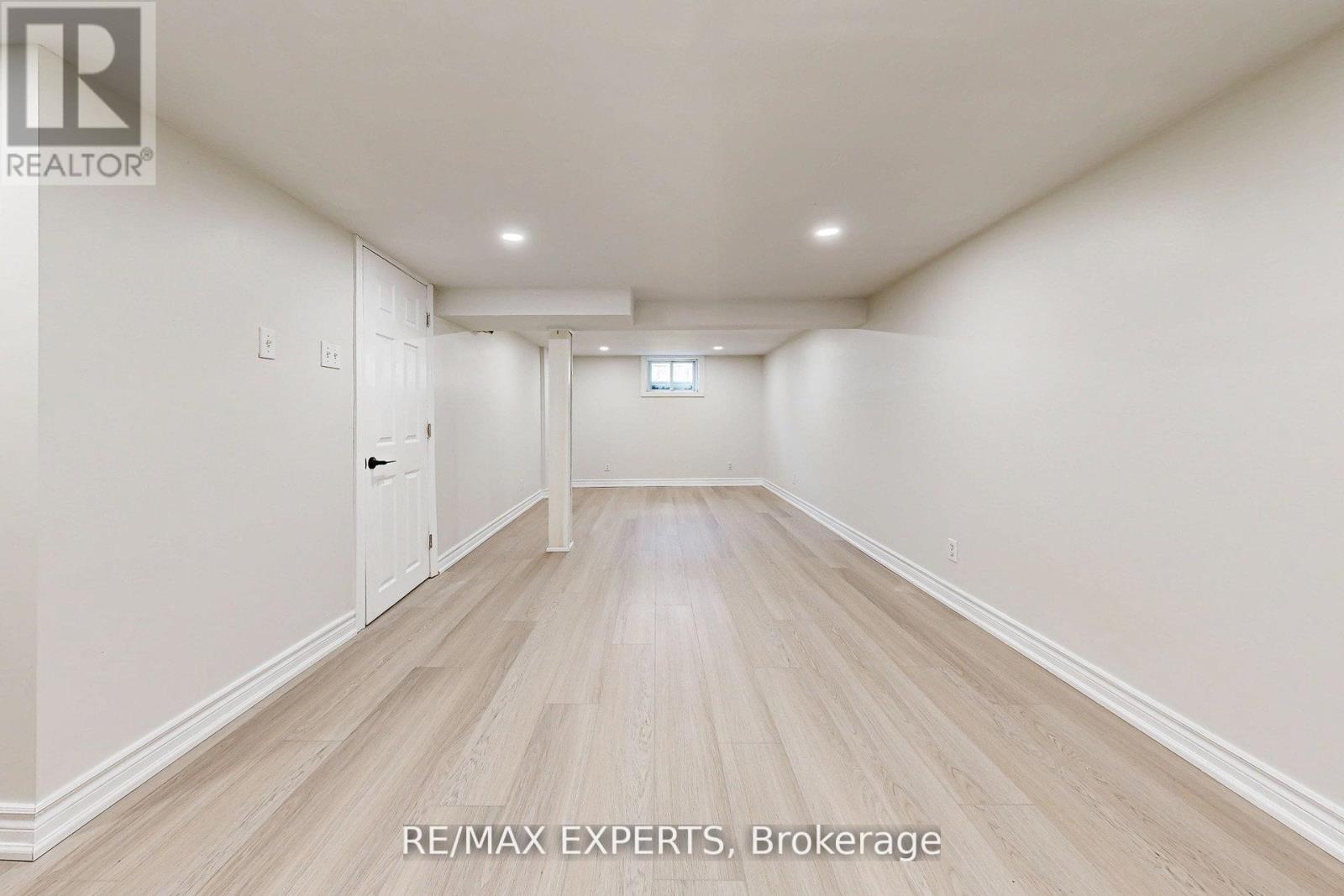 261 Helmer Avenue, Newmarket, Ontario  L3Y 4L8 - Photo 14 - N12643204