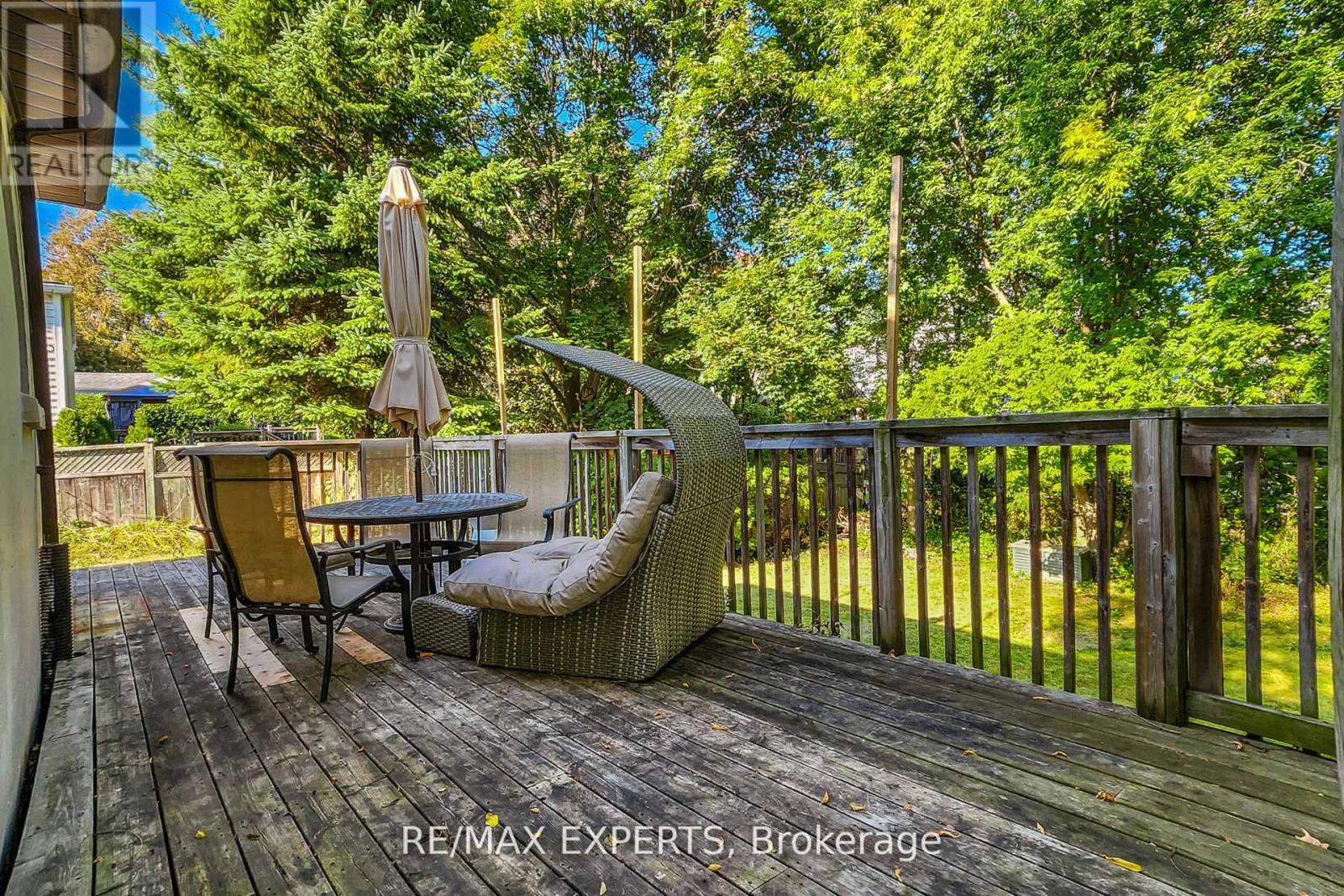 261 Helmer Avenue, Newmarket, Ontario  L3Y 4L8 - Photo 23 - N12643204