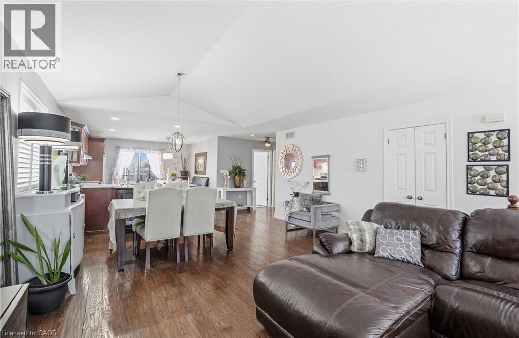 8409 Greenfield Crescent, Niagara Falls, Ontario  L2H 3J8 - Photo 8 - 40794307