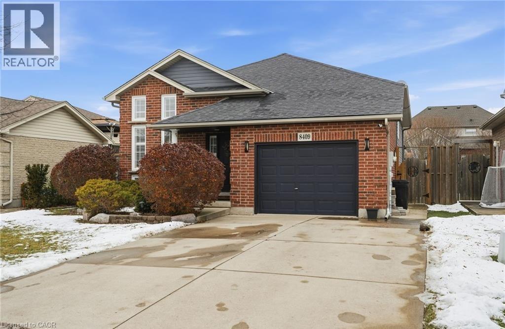 8409 GREENFIELD Crescent, Niagara Falls, Ontario