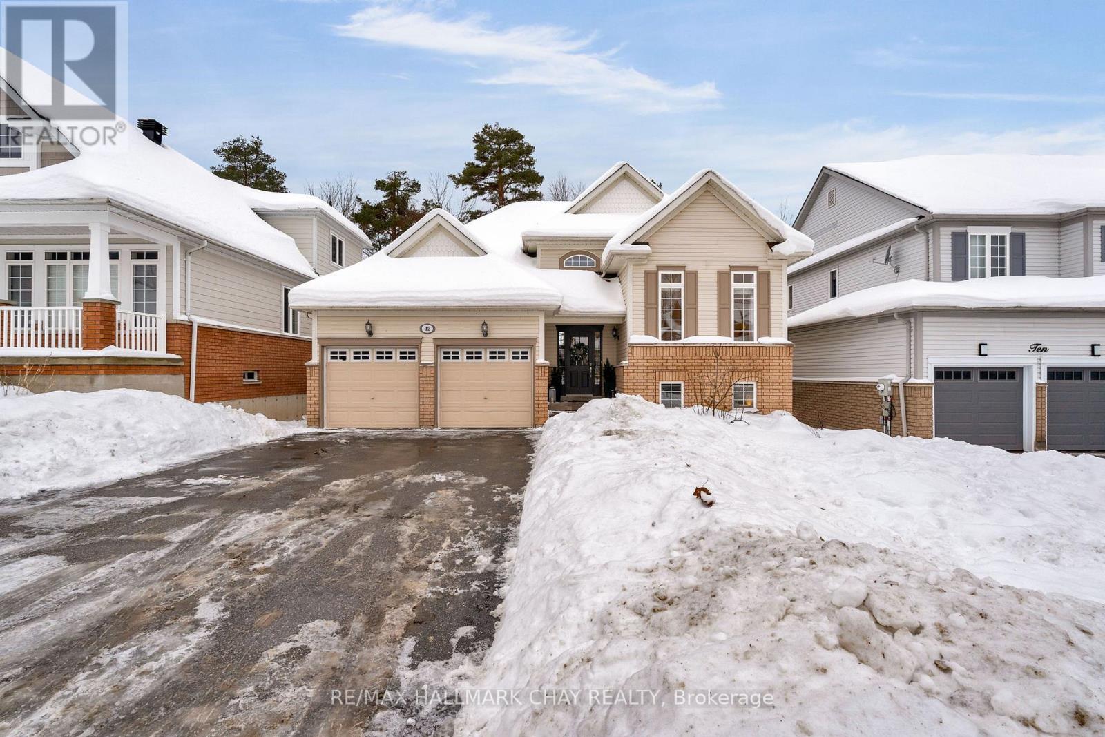 12 Oakmont Avenue, Oro-Medonte (Horseshoe Valley), Ontario  L0L 2L0 - Photo 2 - S12643246